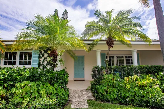 300 Colonial Lane