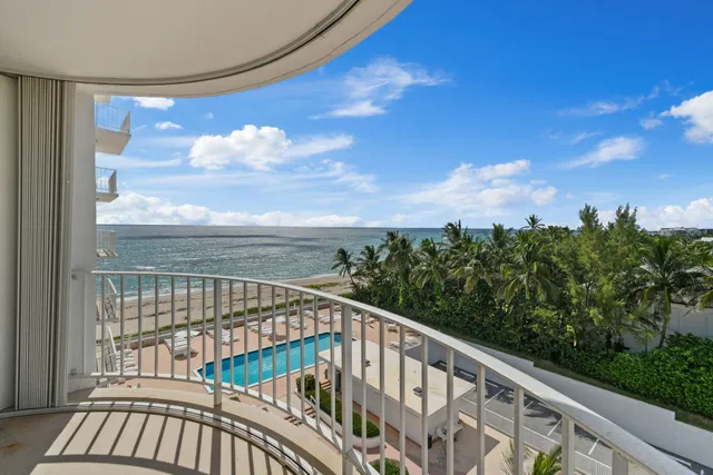 2295 S Ocean Boulevard #702