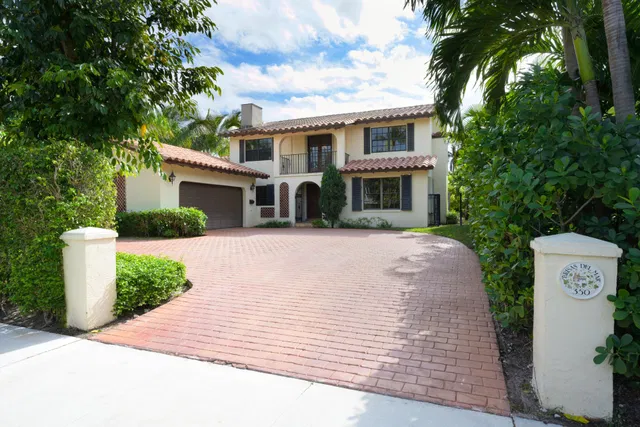 350 Seabreeze Avenue