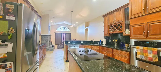  Residence photo 4