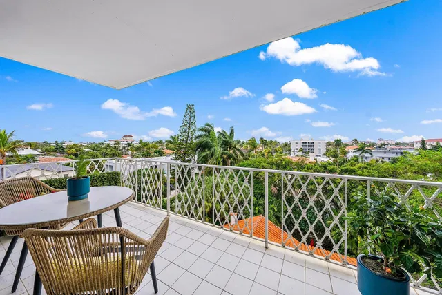 434 Chilean Avenue #6b