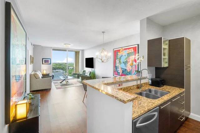CityPlace South Tower Unit 825 photo 5