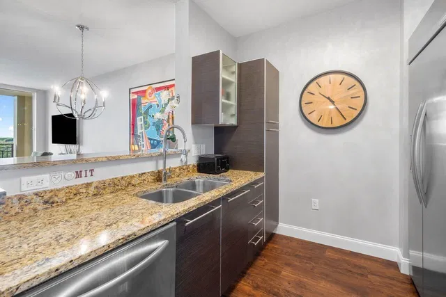 CityPlace South Tower Unit 825 photo 9