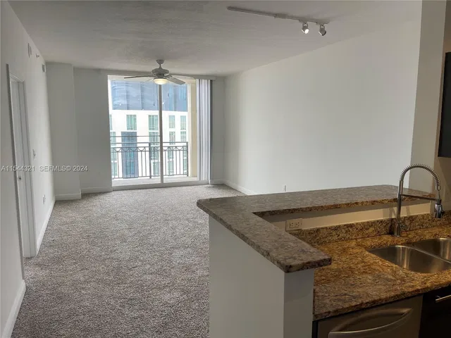 Cityplace South Tower Unit 1018 photo 2