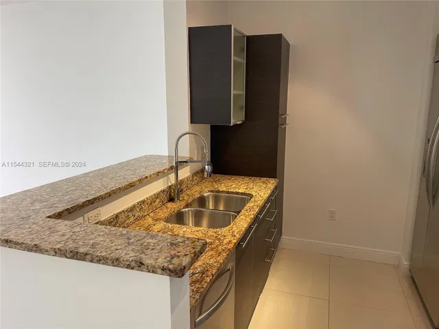 Cityplace South Tower Unit 1018 photo 3