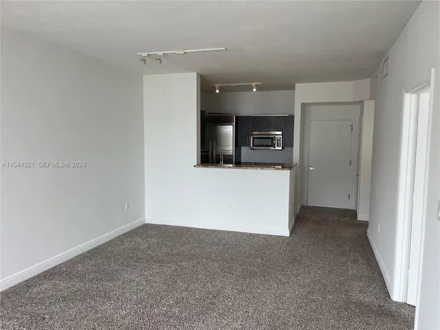 Cityplace South Tower Unit 1018 photo 5
