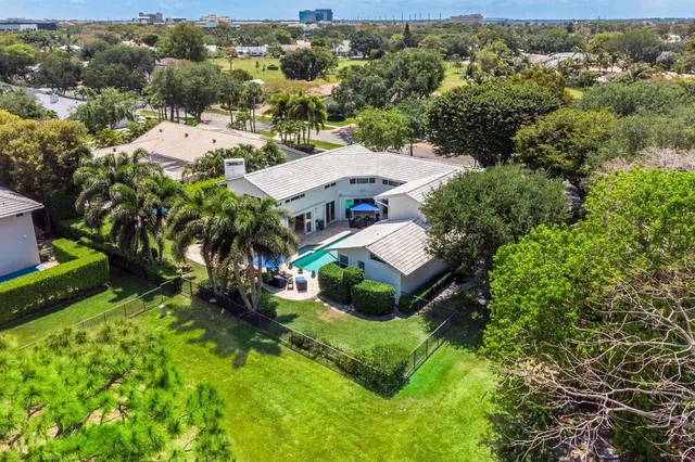 Boca Bath & Tennis Residence photo 5