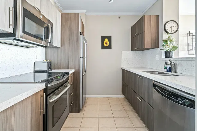 The Tower Condominium at Cityplace Unit 907 photo 2
