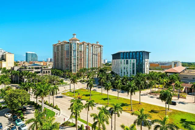 The Tower Condominium at Cityplace Unit 907 photo 3
