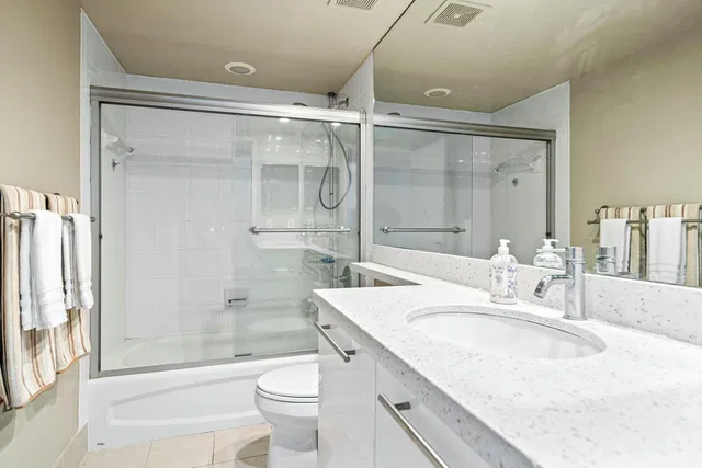 The Tower Condominium at Cityplace Unit 907 photo 10