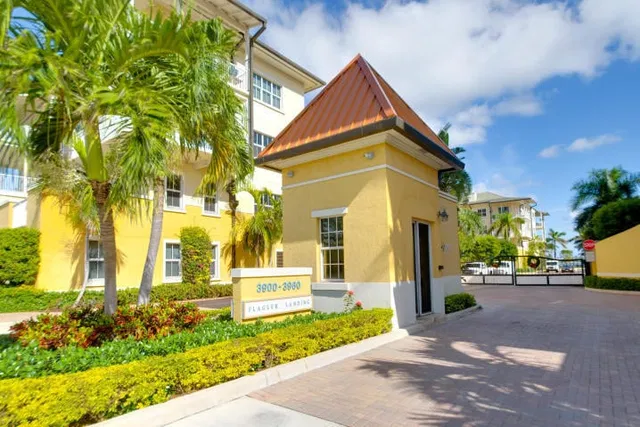 Flagler Landing Unit 302 photo 4