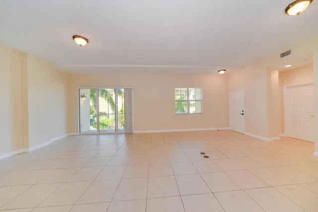 Flagler Landing Unit 302 photo 14