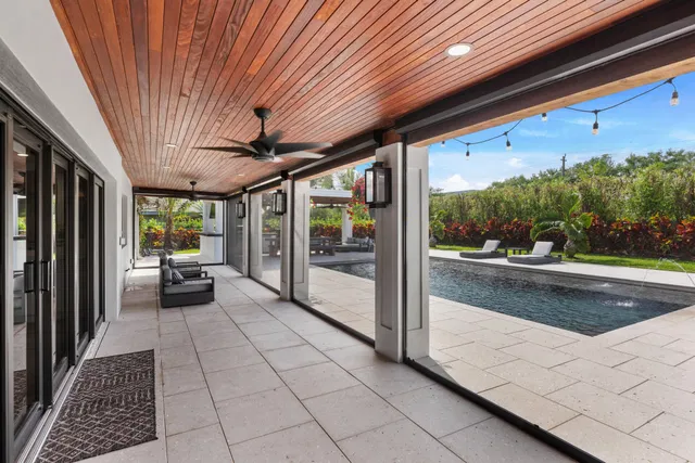 Boca Bath & Tennis Residence photo 6