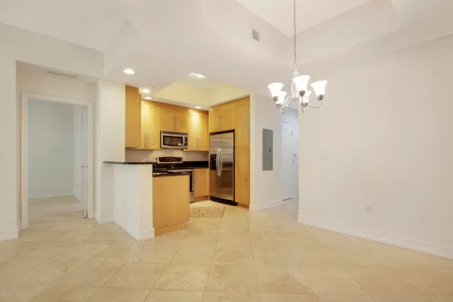 Two City Plaza Unit 1014 photo 5