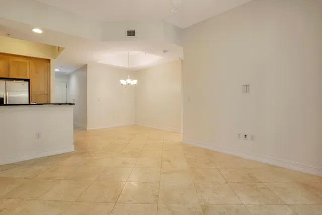 Two City Plaza Unit 1014 photo 8