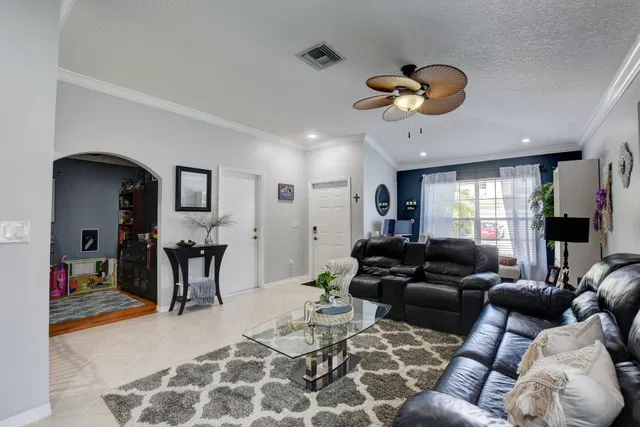 Residence photo 6