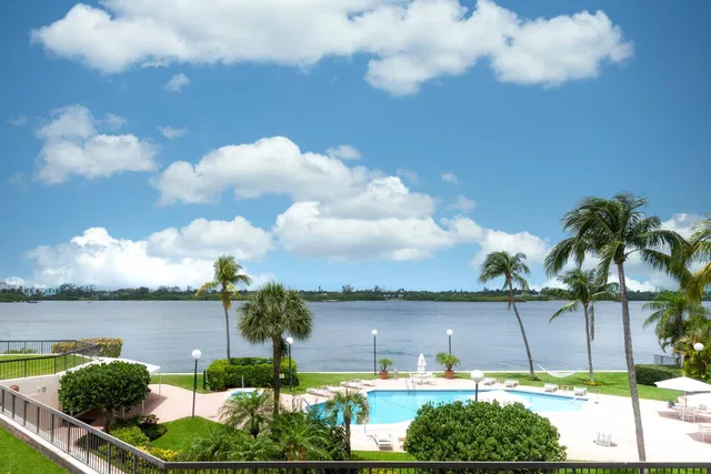 2778 S Ocean Boulevard #201s