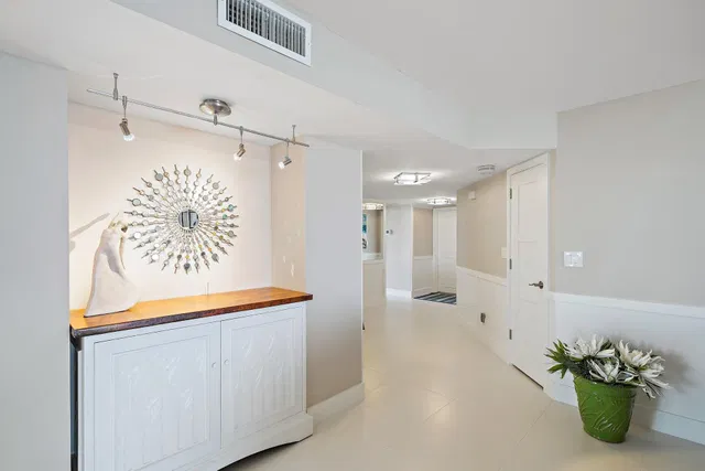 Corniche Singer Island Unit 1106 photo 4