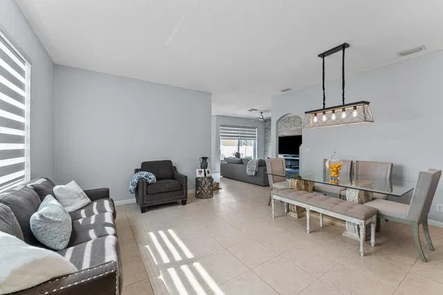  Residence photo 8