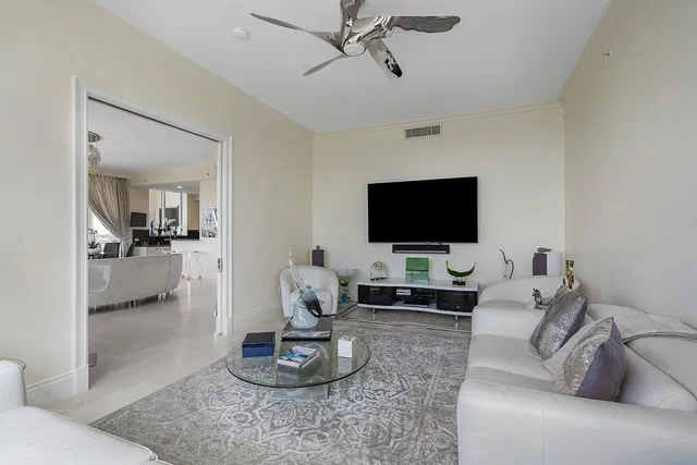 Bellaria Condos Palm Beach Unit 402 photo 8