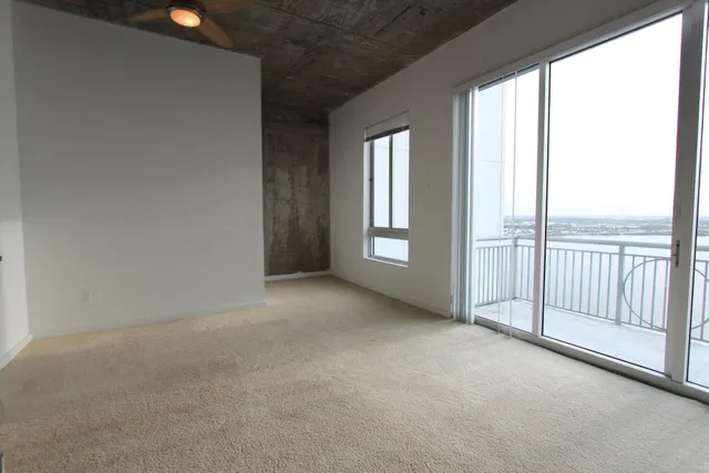 The Edge Unit 1612 photo 4