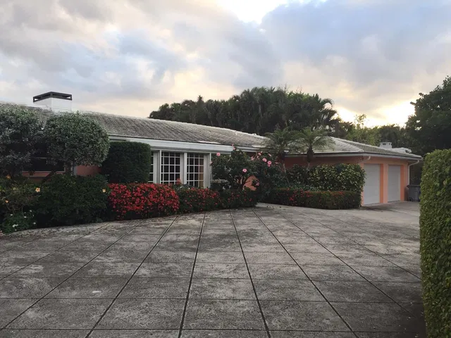 240 Mockingbird Trail