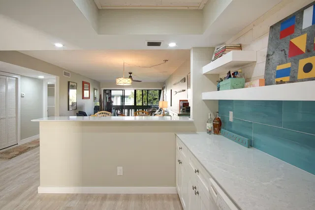Unit I 216 photo 2