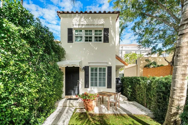 411 Australian Avenue #3