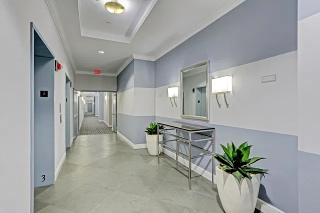 The Strand Unit 310 photo 10
