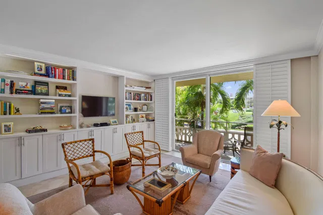 139 Sunrise Avenue #203