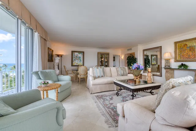 Winthrop House Condos Unit 602 photo 14