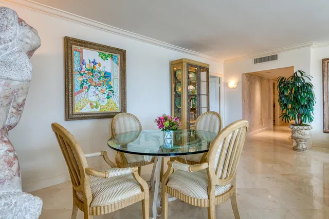 Winthrop House Condos Unit 602 photo 17