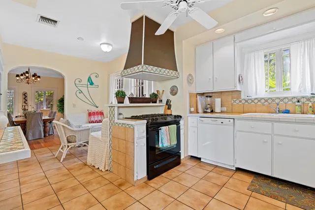 Residence photo 10