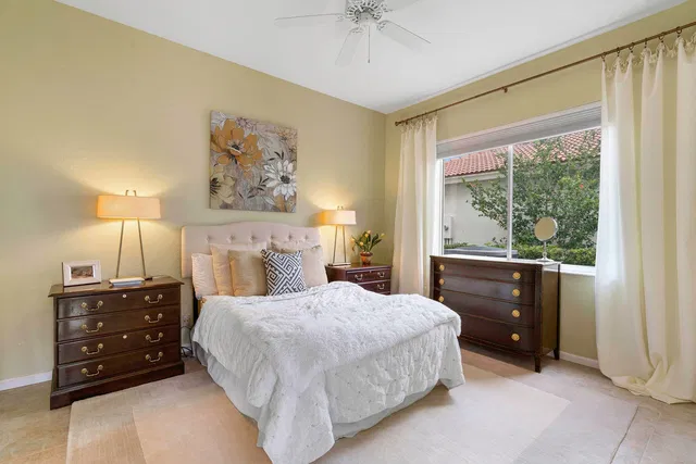 Residence photo 10