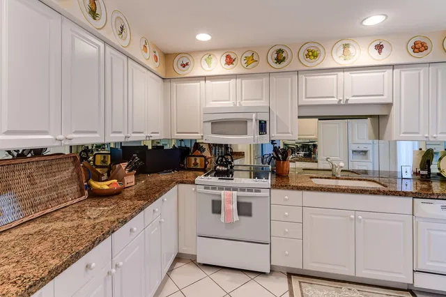One Royal Palm Way Palm Beach Unit C3 photo 6