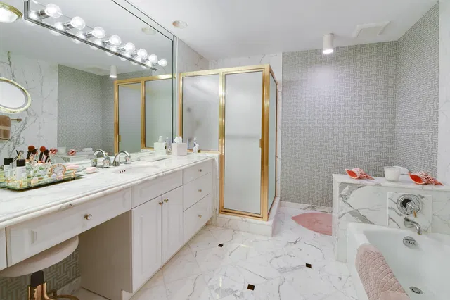 One Royal Palm Way Palm Beach Unit C3 photo 9