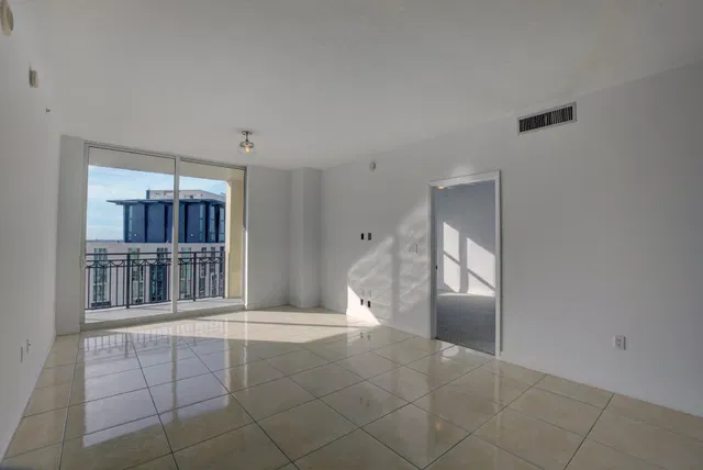 CityPlace South Tower Unit 1120 photo 6