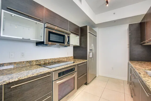 CityPlace South Tower Unit 1120 photo 8