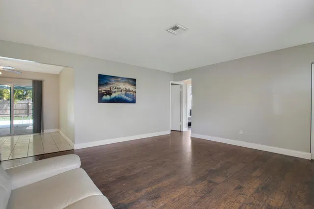  Residence photo 5