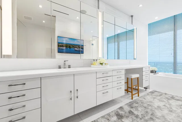 Bristol Palm Beach Unit 2101 photo 8