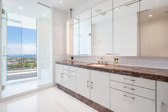 Bristol Palm Beach Unit 2101 photo 10