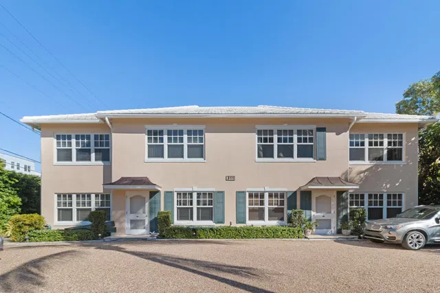 311 Cocoanut Row #201