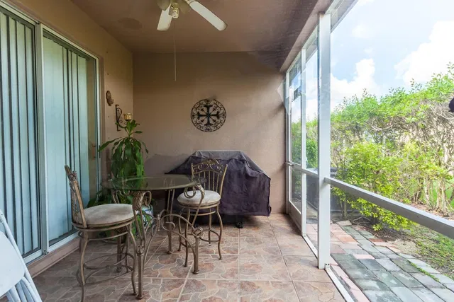 Residence photo 6