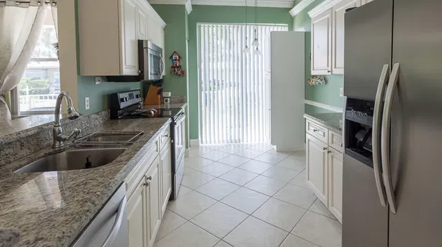 Residence photo 9