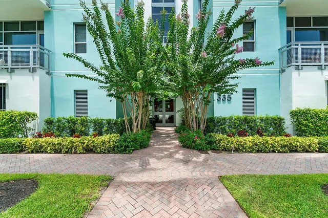 The Meridian Unit 401 photo 2