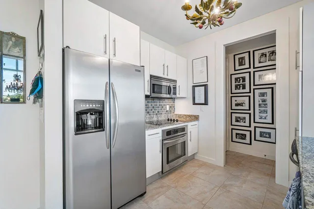 The Meridian Unit 401 photo 6