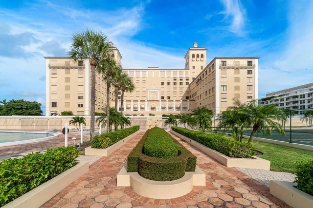 Palm Beach Biltmore Unit 104 photo 11