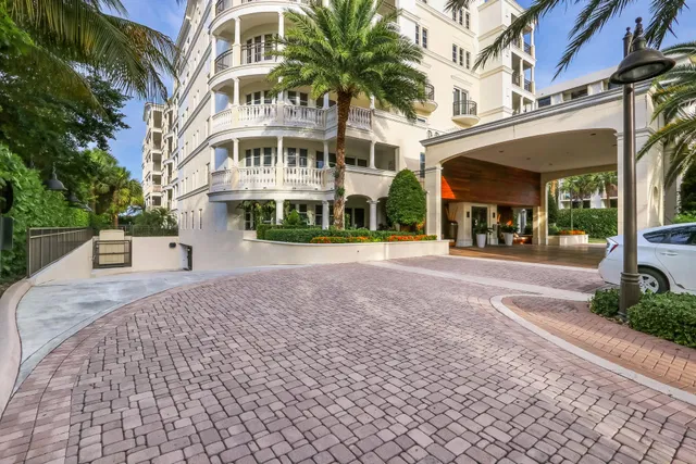 Dolce Vita Singer Island Unit 305 photo 2