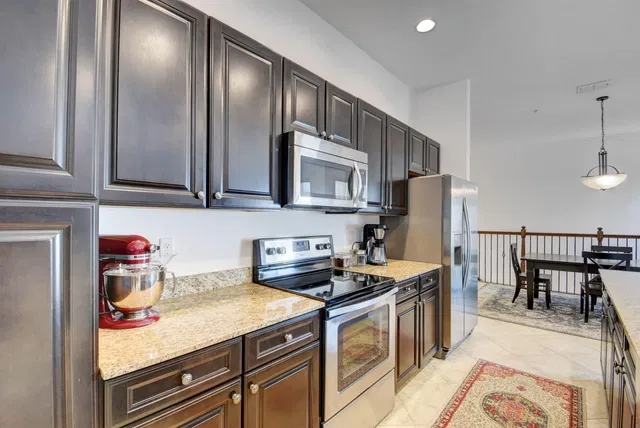 Villas on Antique Row Unit 200 photo 6
