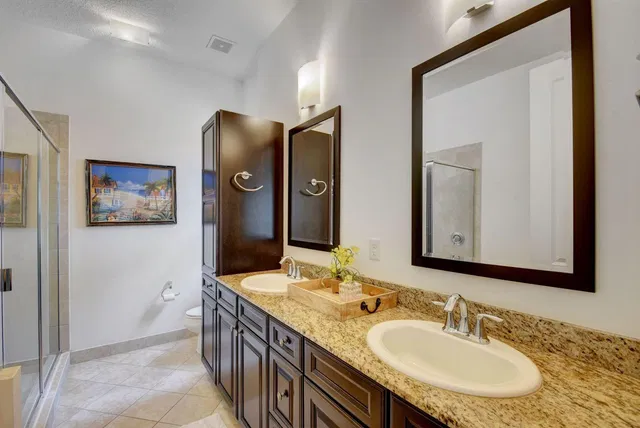 Villas on Antique Row Unit 200 photo 8